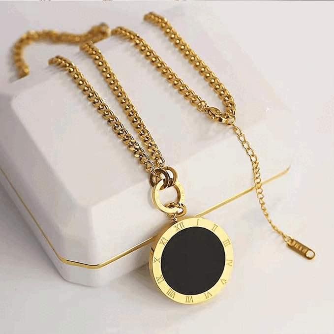 BLACK CIRCLE LOCKET ROUND SHAPE PENDANT WITH GOLD PLATED CHAIN